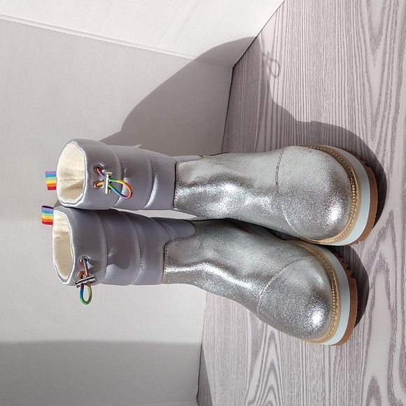 Toms Makenna silver metallic leather Winter Rain Boots size 8.5 - Picture 5 of 17